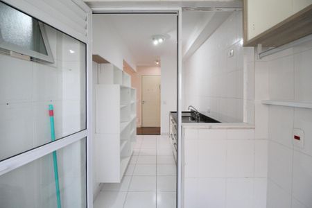 Apartamento à venda com 70m², 2 quartos e 1 vaga Apartamento à venda com 70m², 2 quartos e 1 vagaÁrea de Serviço