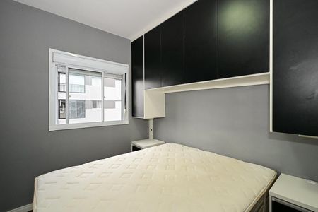 Quarto 1 de apartamento para alugar com 2 quartos, 44m² em Vila Andrade, São Paulo