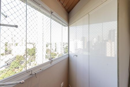 Apartamento à venda com 190m², 4 quartos e 3 vagas Apartamento à venda com 190m², 4 quartos e 3 vagasSuíte 2
