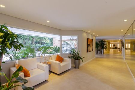 Apartamento à venda com 190m², 4 quartos e 3 vagas Apartamento à venda com 190m², 4 quartos e 3 vagasÁrea comum - Hall Social