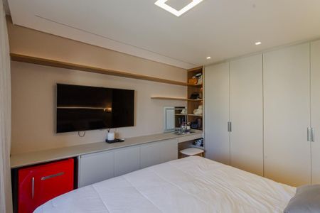 Apartamento à venda com 190m², 4 quartos e 3 vagas Apartamento à venda com 190m², 4 quartos e 3 vagasSuíte 2