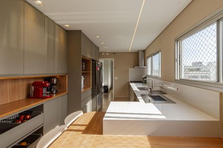 Apartamento à venda com 190m², 4 quartos e 3 vagas Apartamento à venda com 190m², 4 quartos e 3 vagasCozinha