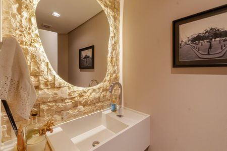 Apartamento à venda com 190m², 4 quartos e 3 vagas Apartamento à venda com 190m², 4 quartos e 3 vagasLavabo