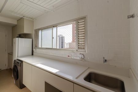Apartamento à venda com 190m², 4 quartos e 3 vagas Apartamento à venda com 190m², 4 quartos e 3 vagasÁrea de Serviço