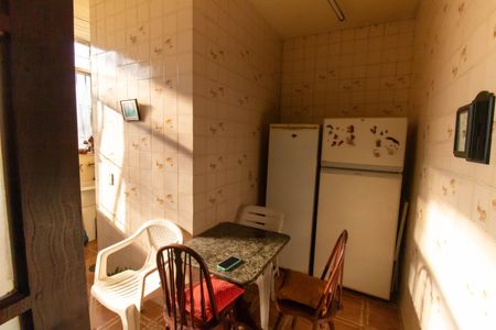 Apartamento à venda com 60m², 2 quartos e sem vagaCozinha e Área de Serviço
