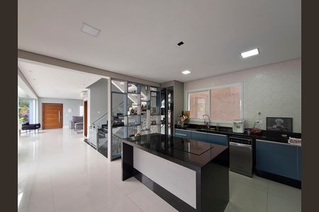 Casa de condomínio à venda com 400m², 4 quartos e 5 vagas Casa de condomínio à venda com 400m², 4 quartos e 5 vagasCozinha