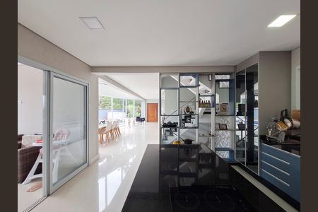 Casa de condomínio à venda com 400m², 4 quartos e 5 vagas Casa de condomínio à venda com 400m², 4 quartos e 5 vagasCozinha