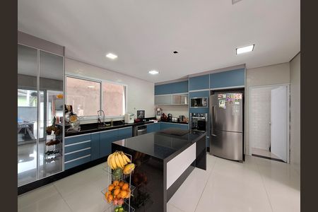 Casa de condomínio à venda com 400m², 4 quartos e 5 vagas Casa de condomínio à venda com 400m², 4 quartos e 5 vagasCozinha