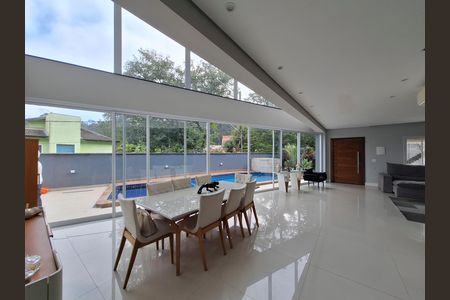 Casa de condomínio à venda com 400m², 4 quartos e 5 vagas Casa de condomínio à venda com 400m², 4 quartos e 5 vagasSala