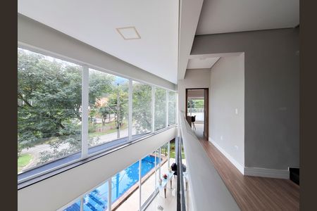 Casa de condomínio à venda com 400m², 4 quartos e 5 vagas Casa de condomínio à venda com 400m², 4 quartos e 5 vagasHall