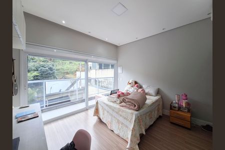 Casa de condomínio à venda com 400m², 4 quartos e 5 vagas Casa de condomínio à venda com 400m², 4 quartos e 5 vagasQuarto 4