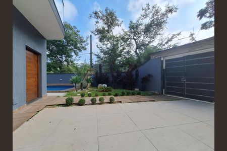 Casa de condomínio à venda com 400m², 4 quartos e 5 vagas Casa de condomínio à venda com 400m², 4 quartos e 5 vagasEntrada