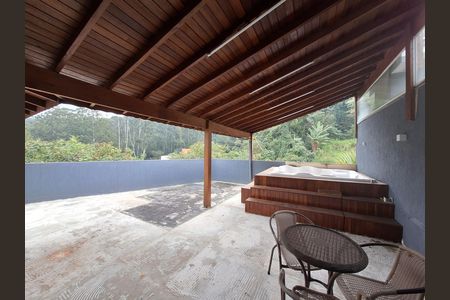 Casa de condomínio à venda com 400m², 4 quartos e 5 vagas Casa de condomínio à venda com 400m², 4 quartos e 5 vagasVaranda Quarto 1