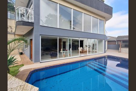 Casa de condomínio à venda com 400m², 4 quartos e 5 vagas Casa de condomínio à venda com 400m², 4 quartos e 5 vagasQuintal