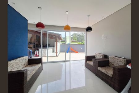 Casa de condomínio à venda com 400m², 4 quartos e 5 vagas Casa de condomínio à venda com 400m², 4 quartos e 5 vagasSaleta