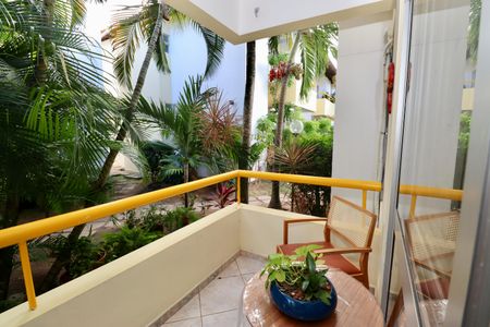 Casa de condomínio para alugar com 78m², 2 quartos e 1 vagaVaranda
