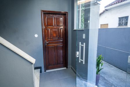 Apartamento para alugar com 100m², 3 quartos e sem vaga Apartamento para alugar com 100m², 3 quartos e sem vagaEntrada