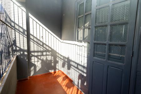 Apartamento para alugar com 100m², 3 quartos e sem vaga Apartamento para alugar com 100m², 3 quartos e sem vagaVaranda