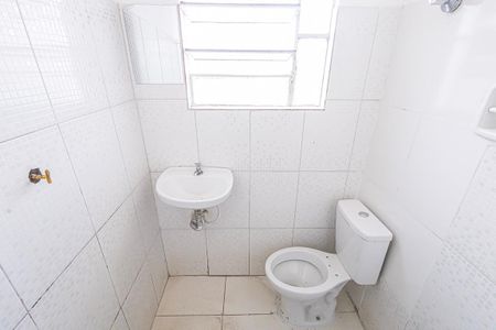 Casa para alugar com 200m², 3 quartos e 6 vagas Casa para alugar com 200m², 3 quartos e 6 vagasBanheiro da suite