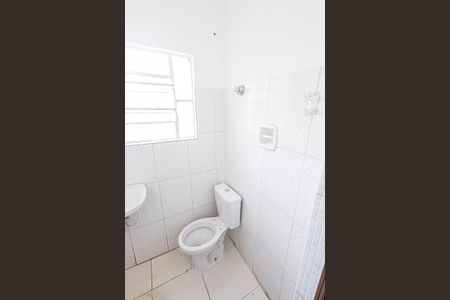 Casa para alugar com 200m², 3 quartos e 6 vagas Casa para alugar com 200m², 3 quartos e 6 vagasBanheiro da suite