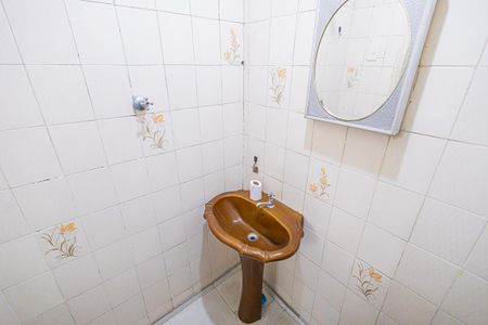 Casa para alugar com 200m², 3 quartos e 6 vagas Casa para alugar com 200m², 3 quartos e 6 vagasBanheiro social