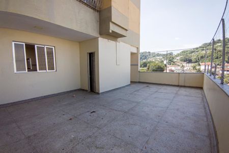 Apartamento para alugar com 68m², 2 quartos e sem vagaÁrea comum