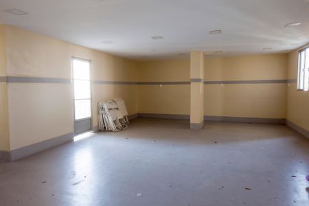 Apartamento para alugar com 68m², 2 quartos e sem vagaÁrea comum - Salão de festas