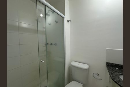 Apartamento para alugar com 60m², 2 quartos e 1 vaga Apartamento para alugar com 60m², 2 quartos e 1 vagaBanheiro da Suíte