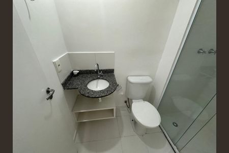 Apartamento para alugar com 60m², 2 quartos e 1 vaga Apartamento para alugar com 60m², 2 quartos e 1 vagaBanheiro