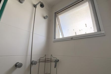Banheiro da Suíte de apartamento para alugar com 2 quartos, 60m² em Gopouva, Guarulhos