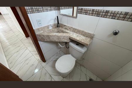 Apartamento para alugar com 100m², 2 quartos e 1 vaga Apartamento para alugar com 100m², 2 quartos e 1 vagaBanheiro