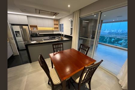 Apartamento à venda com 240m², 4 quartos e 4 vagas Apartamento à venda com 240m², 4 quartos e 4 vagasSala