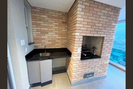 Apartamento à venda com 240m², 4 quartos e 4 vagas Apartamento à venda com 240m², 4 quartos e 4 vagasVaranda