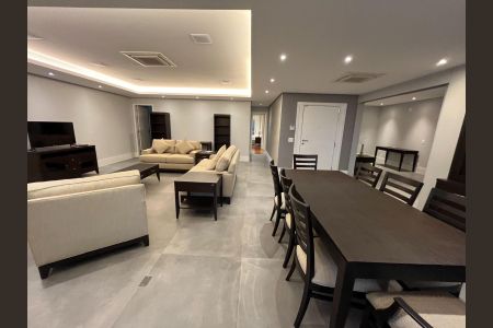 Apartamento à venda com 240m², 4 quartos e 4 vagas Apartamento à venda com 240m², 4 quartos e 4 vagasSala