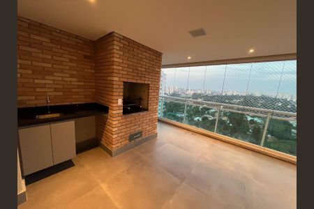 Apartamento à venda com 240m², 4 quartos e 4 vagas Apartamento à venda com 240m², 4 quartos e 4 vagasVaranda