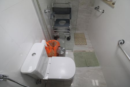Apartamento à venda com 120m², 3 quartos e 2 vagasBanheiro social