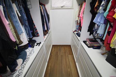 Apartamento à venda com 120m², 3 quartos e 2 vagasCloset da Suíte