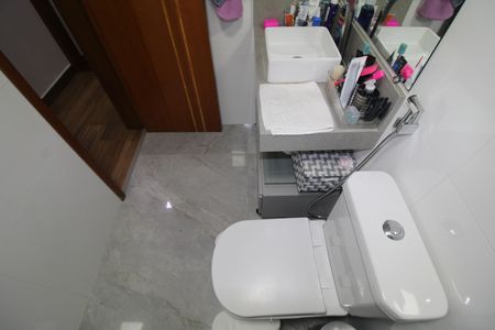 Apartamento à venda com 120m², 3 quartos e 2 vagasBanheiro da Suíte