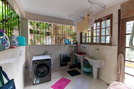 Casa de condomínio à venda com 362m², 5 quartos e 2 vagas