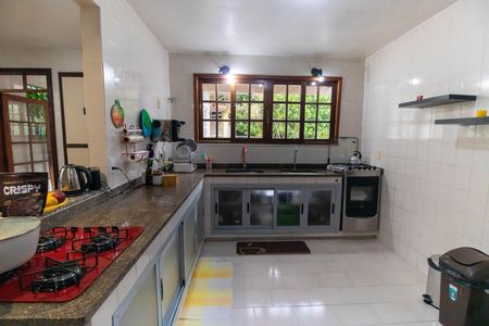 Casa de condomínio à venda com 362m², 5 quartos e 2 vagas