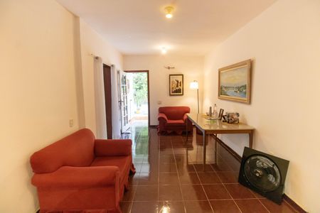 Casa de condomínio à venda com 362m², 5 quartos e 2 vagas