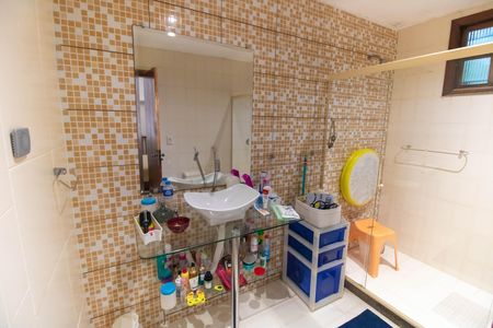 Casa de condomínio à venda com 362m², 5 quartos e 2 vagas