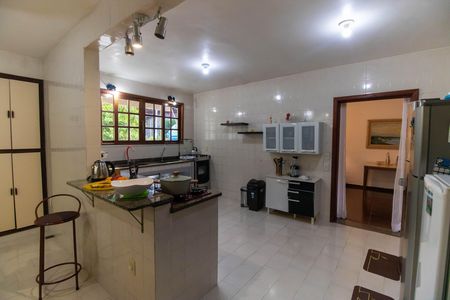 Casa de condomínio à venda com 362m², 5 quartos e 2 vagas