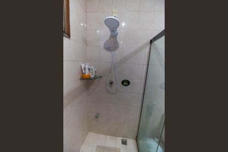 Casa de condomínio à venda com 362m², 5 quartos e 2 vagas Casa de condomínio à venda com 362m², 5 quartos e 2 vagasBanheiro da Suíte 3