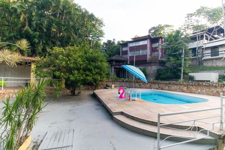 Casa de condomínio à venda com 362m², 5 quartos e 2 vagas