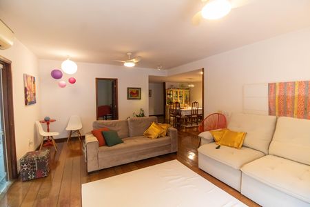 Casa de condomínio à venda com 362m², 5 quartos e 2 vagas
