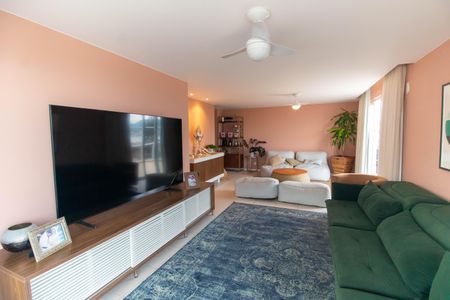 Sala de apartamento à venda com 3 quartos, 202m² em Piratininga, Niterói