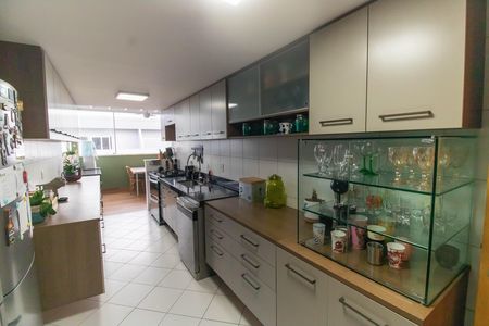 Apartamento para alugar com 202m², 3 quartos e 3 vagasCozinha