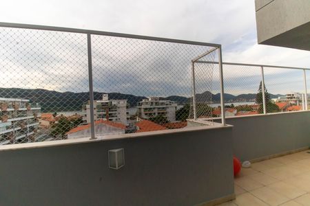 Apartamento para alugar com 202m², 3 quartos e 3 vagasVista da Suíte 2