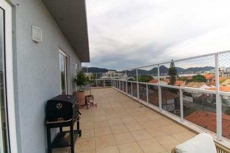 Apartamento para alugar com 202m², 3 quartos e 3 vagasCobertura